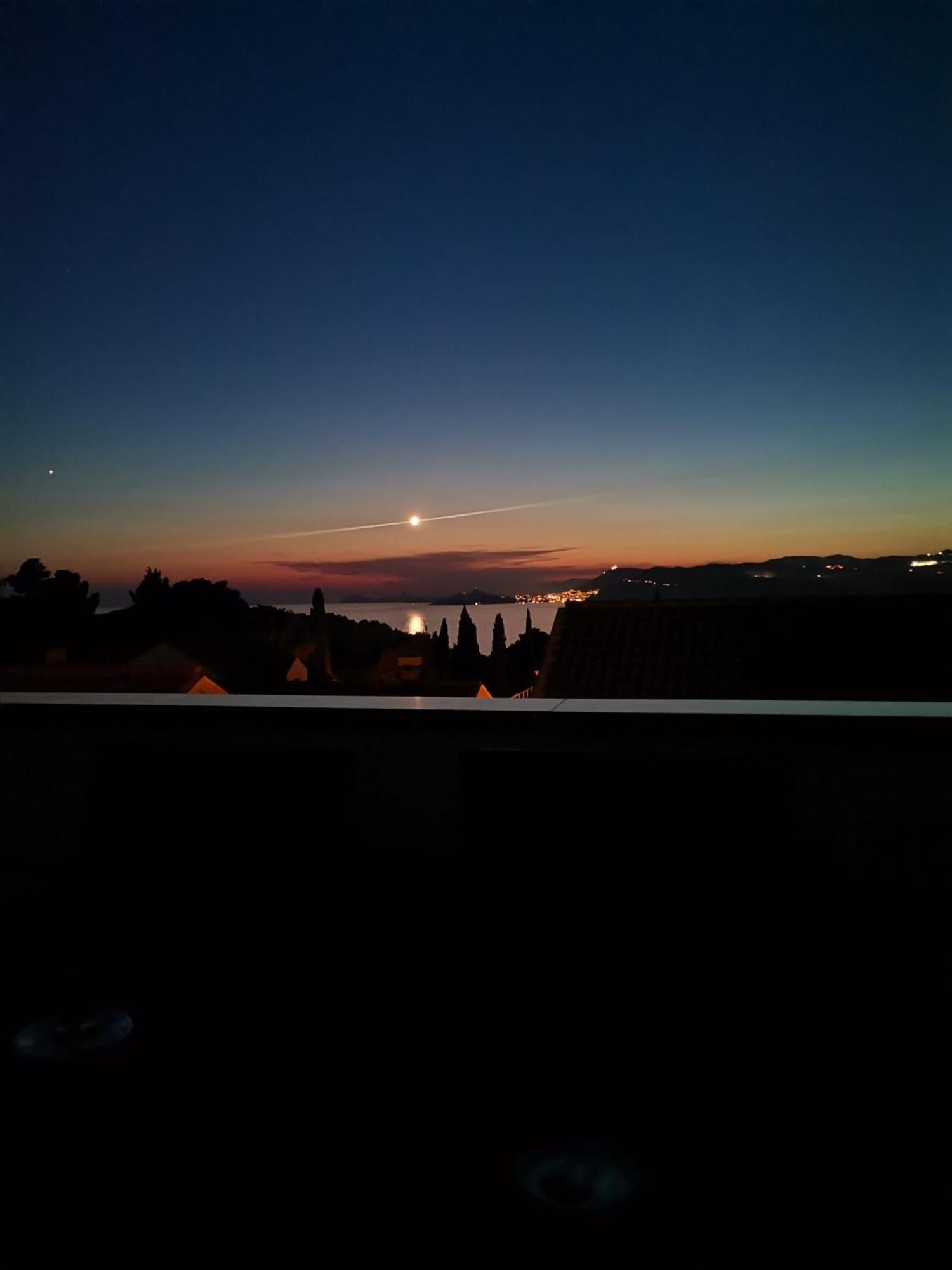 Sunset View New Apartment تْسافتات الغرفة الصورة